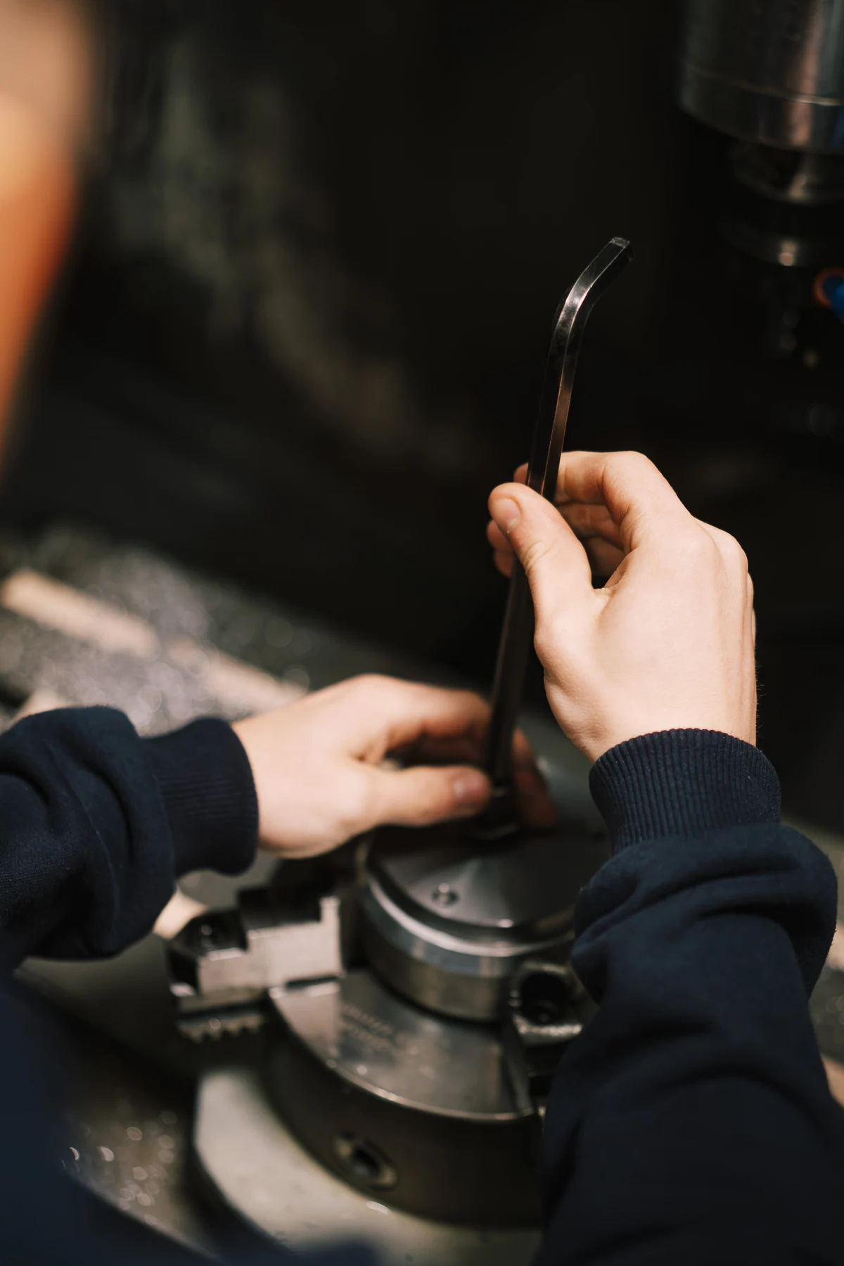 Fixação de peça para fresamento CNC na LE Usinagem