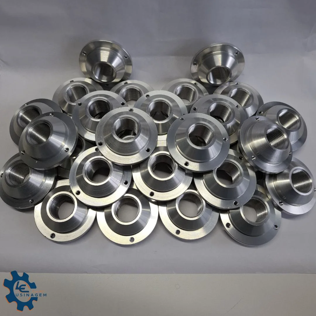 Flanges de inox usinadas em série sob encomenda em São José dos Pinhais